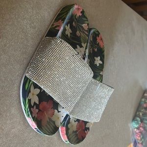 Sparkle floral slides!!